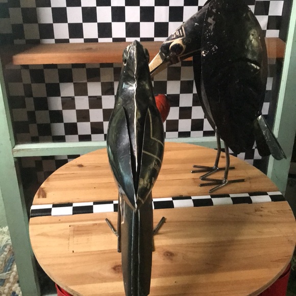 Pottery Barn Recycled Handmade Iron Crows With Pumpkin - Set Of 2 🎃 - Picture 12 of 17